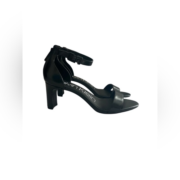 Calvin Klein Black Heeled Shoes Elegant Design - Picture 2 of 10